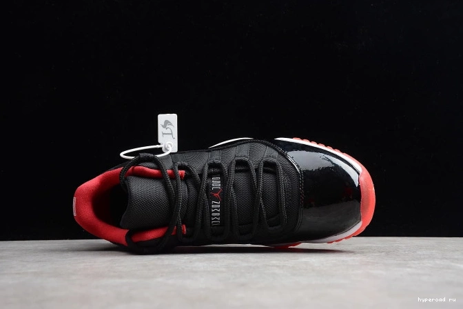 Jordan Retro  11 Low Black 528895-012 Air Red "Bred" mens 0523